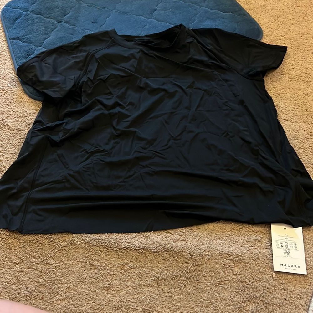 NWT halara black tee M